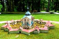 Maquete de igreja em miniatura
