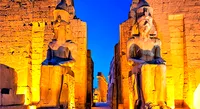 Antike Statuen von Luxor