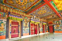 Intérieur coloré du monastère
